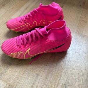 cleats only worn once